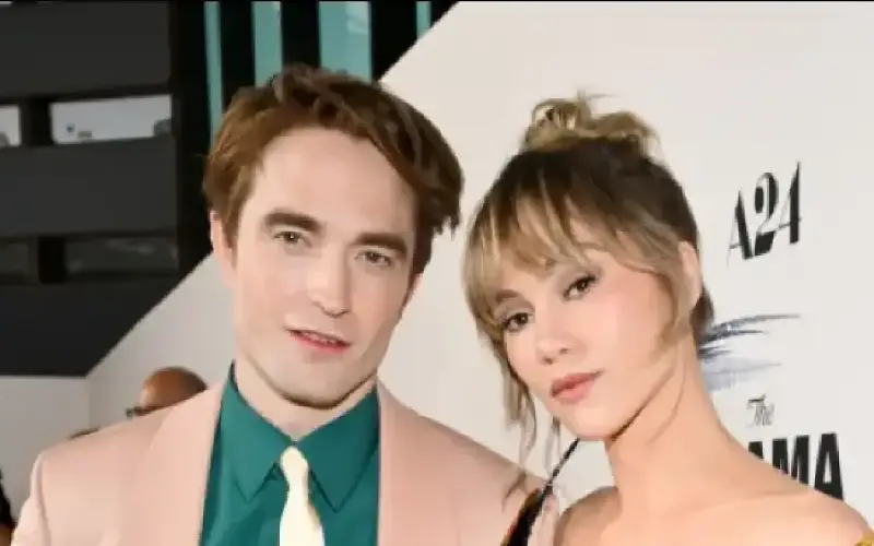 Suki Waterhouse nunca ha visto Crepúsculo, a pesar de mantener una relación con Robert Pattinson