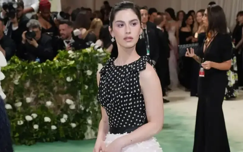 Gracie Abrams temía que su relación con Paul Mescal 'amenazara' su música