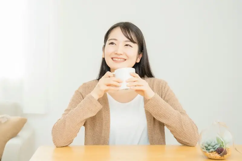 1杯の白湯が、人生を静かに変える——忙しい現代人こそ知っておきたい「お湯だけの魔法」