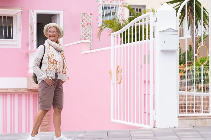 Pantalón a media pierna: la tendencia imprescindible del verano