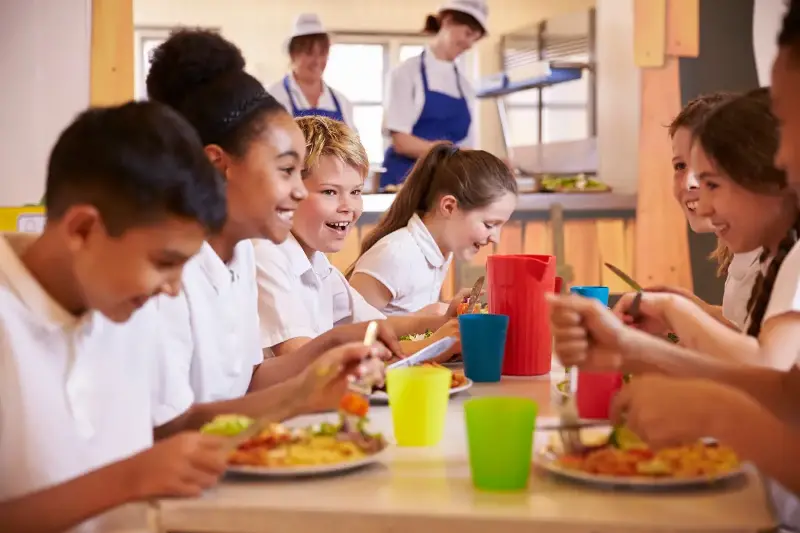 Nutrição Infantil Equilibrada: Impacto no Crescimento e Desenvolvimento