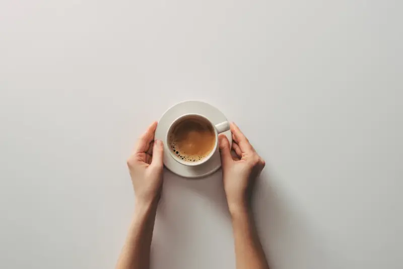Matcha vs. Café: Descubre Cómo la Cafeína Afecta de Manera Diferente