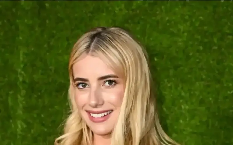 Emma Roberts preparó su piel para el día de su boda con unos tratamientos faciales 'increíbles'