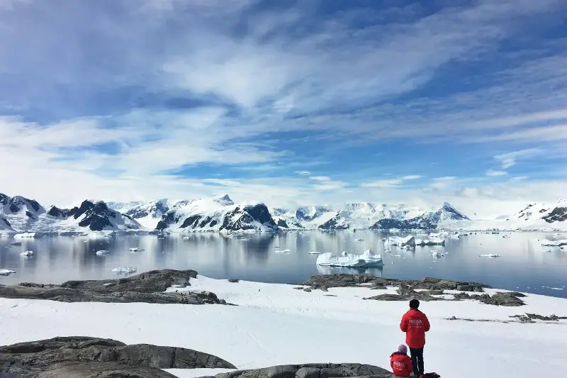 Aprenda Sobre a História Impressionante da Antártica e Seu Gigantesco Manto de Gelo que Guarda 70% da Água Doce 🧊