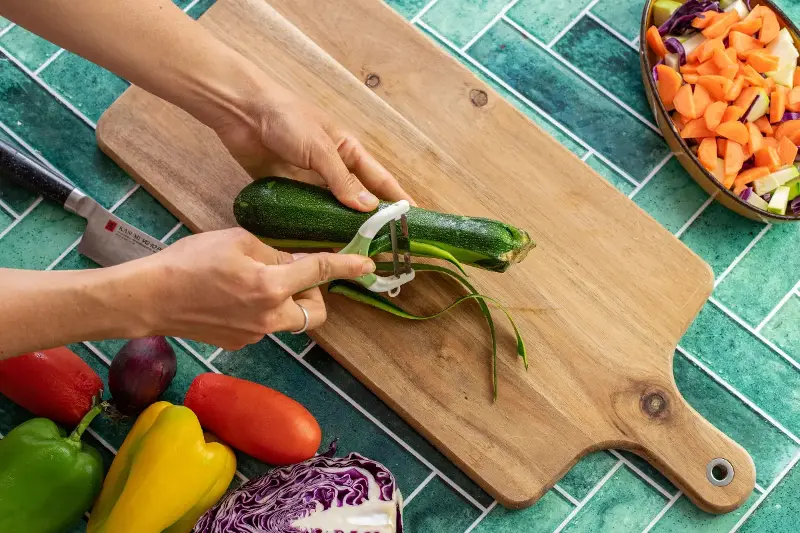 Suapan Bermakna: Bagaimana amalan mindful eating meningkatkan prestasi minda dan tubuh sepanjang hari