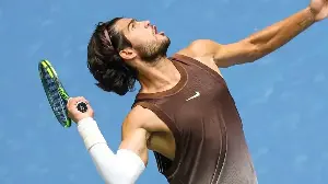 Why Do Tennis Players Grunt?
