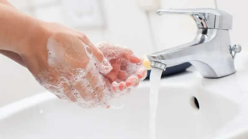 Hygiene: Kaltes oder warmes Wasser zum Händewaschen?