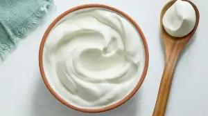 Skyr VS Greek Yoghurt: The Real Difference You Should Know