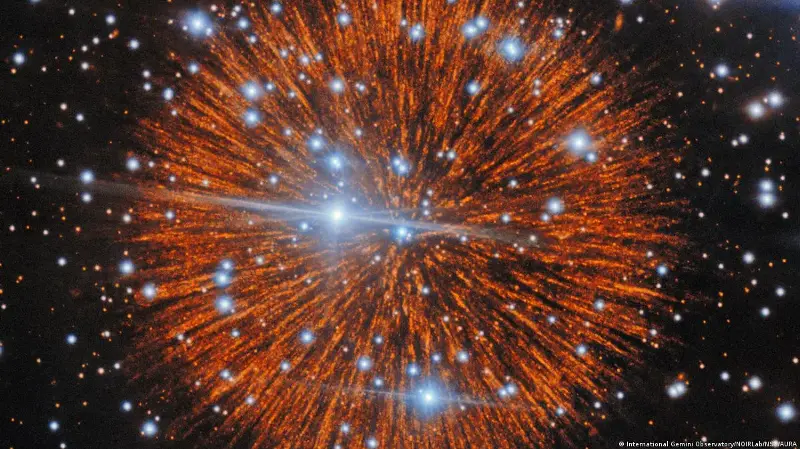 Nuevo telescopio desvela el misterioso "collar de perlas" de la estrella que iluminó el cielo en la era samurái