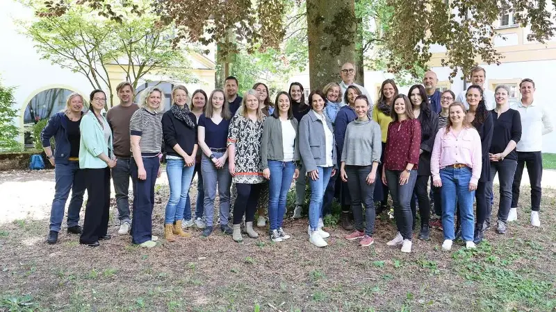 Vom Pilotprojekt zur festen Stütze: Seit 30 Jahren Jugendsozialarbeit an Schulen im Kreis Freising