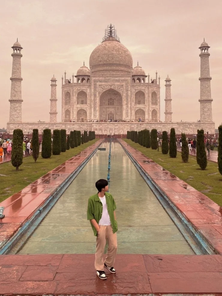 India's famous Taj Mahal architecture is most beautiful at sunrise or sunset.