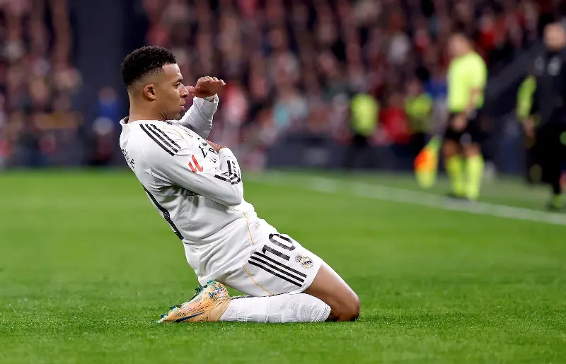 Mbappe Bilbap Real Madrid 3.jpg