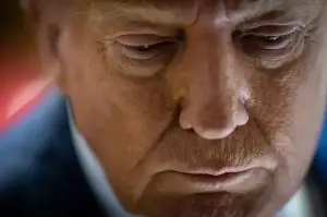 イランとの交渉決裂、米国はホルムズ海峡封鎖へ