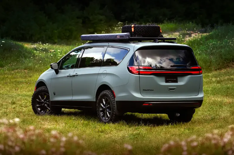 The Chrysler Pacifica Grizzly Peak Concept is your family overlanding vehicle 3 Chrysler Pacifica Grizzly Peak Concept