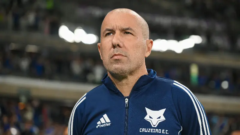 The hunt for a successor and a derby final