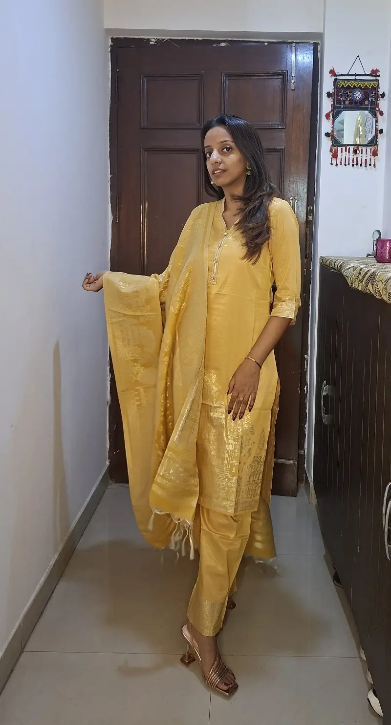 AURELIA Women Ethnic Motifs Print Regular Zari Kurta with Trousers & Dupatta