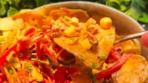 Nutritionist shares air-fried crunchy potato chip salad recipe loaded with 13g protein and just 355 calories