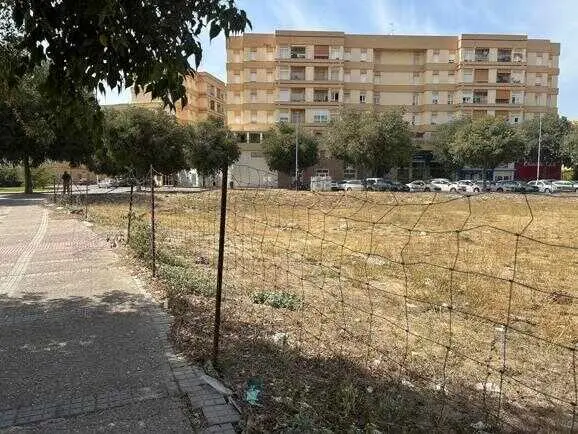 Jerez impulsa la creación de un nuevo aparcamiento en la calle San Marino para 66 vehículos