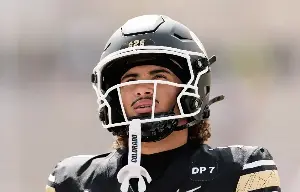 Colorado OC uses Shedeur Sanders to explain Julian Lewis' struggles
