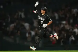 First-inning home run sinks Tigers in opener at White Sox