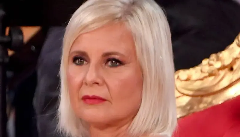 GF Vip, Antonella Elia contro Renato: "Da Lucia solo per vincere". La lite e l'intervento di Todaro