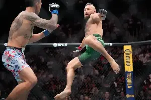McGregor outlines surgery, rehab plan after knee injury vs. Holloway