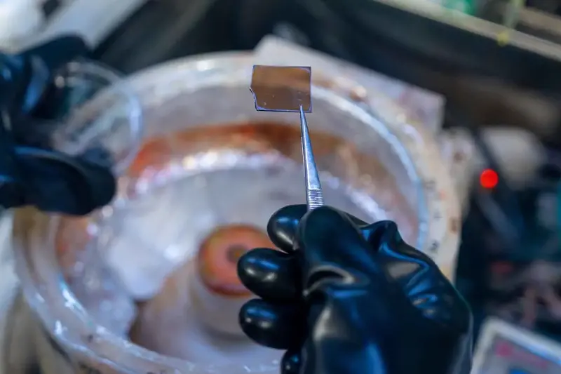 Celle solari tendem potenziate grazie alla nuova Perovskite 2D (il cristallo quasi perfetto che assorbe più luce)