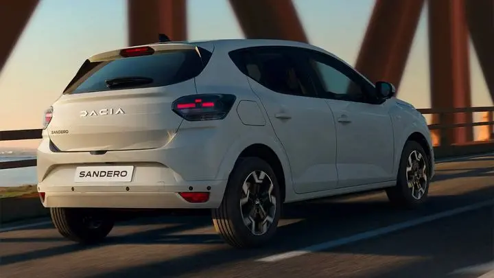 Dacia Sandero - posterior