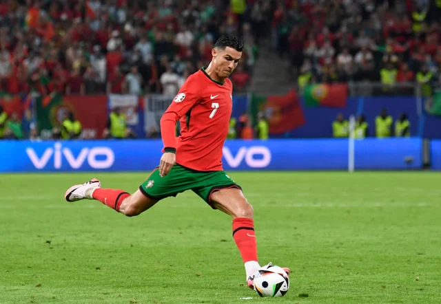 Cristiano Ronaldo và cuộc chiến cuối cùng với thời gian- Ảnh 1.