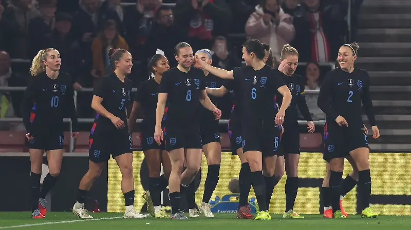 Lionesses finish year with a win