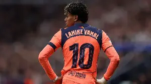 Lamine Yamal earns special praise from Ronaldinho for 'taking care' of Barcelona No.10 shirt previously worn by him and Lionel Messi