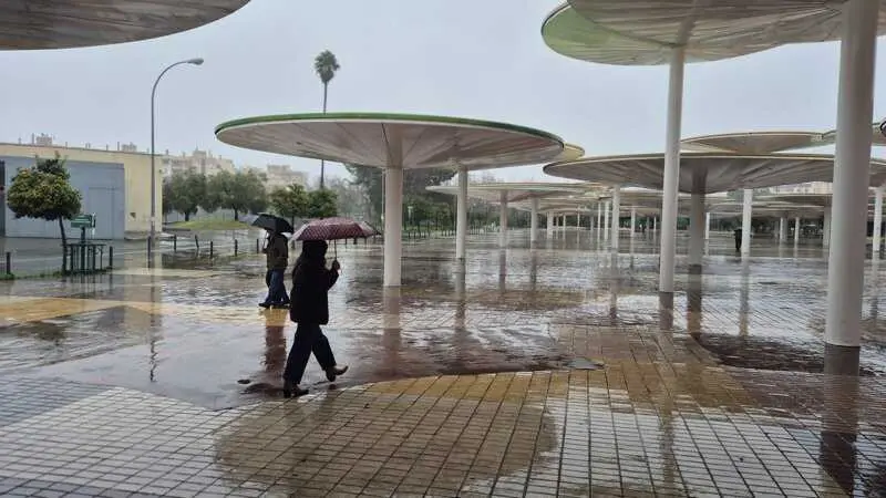El Imdeec abona ayudas a vendedores ambulantes y comercio minorista por pérdidas de temporal y accidente Adamuz