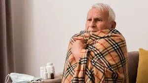 Why do older adults need shawl more often? Geriatrician explains why they feel cold always and when to worry