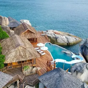 10 best beachfront resorts in Vietnam and the Asia-Pacific region.