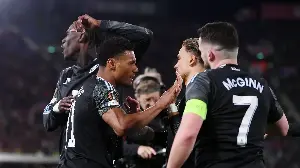 Aston Villa take a giant step towards the Europa League semi-finals; former Emmen defender proves invaluable for Freiburg