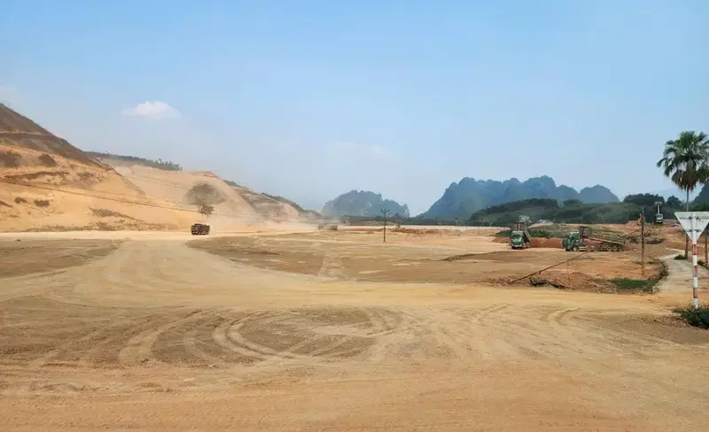 Infrastructure for Phuc Ung 2 Industrial Cluster (Son Duong commune, Tuyen Quang province) is currently under construction. Photo: Nguyen Tung.