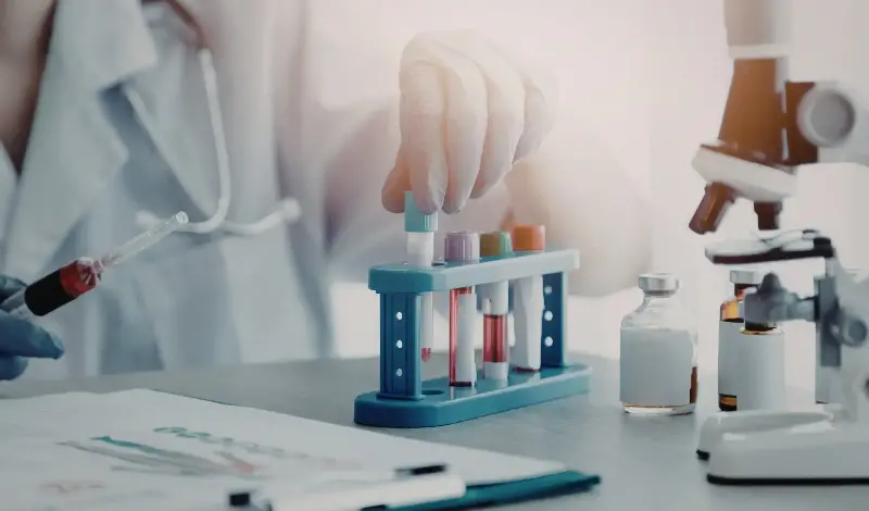 Por qué España pierde a sus mejores científicos y qué pasa cuando no vuelven