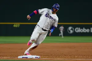 Eldridge, Basabe deliver big swings, but Giants lose in walk-off fashion to Rangers