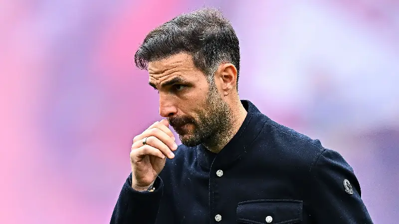 Como se une a la carrera junto a los rivales europeos