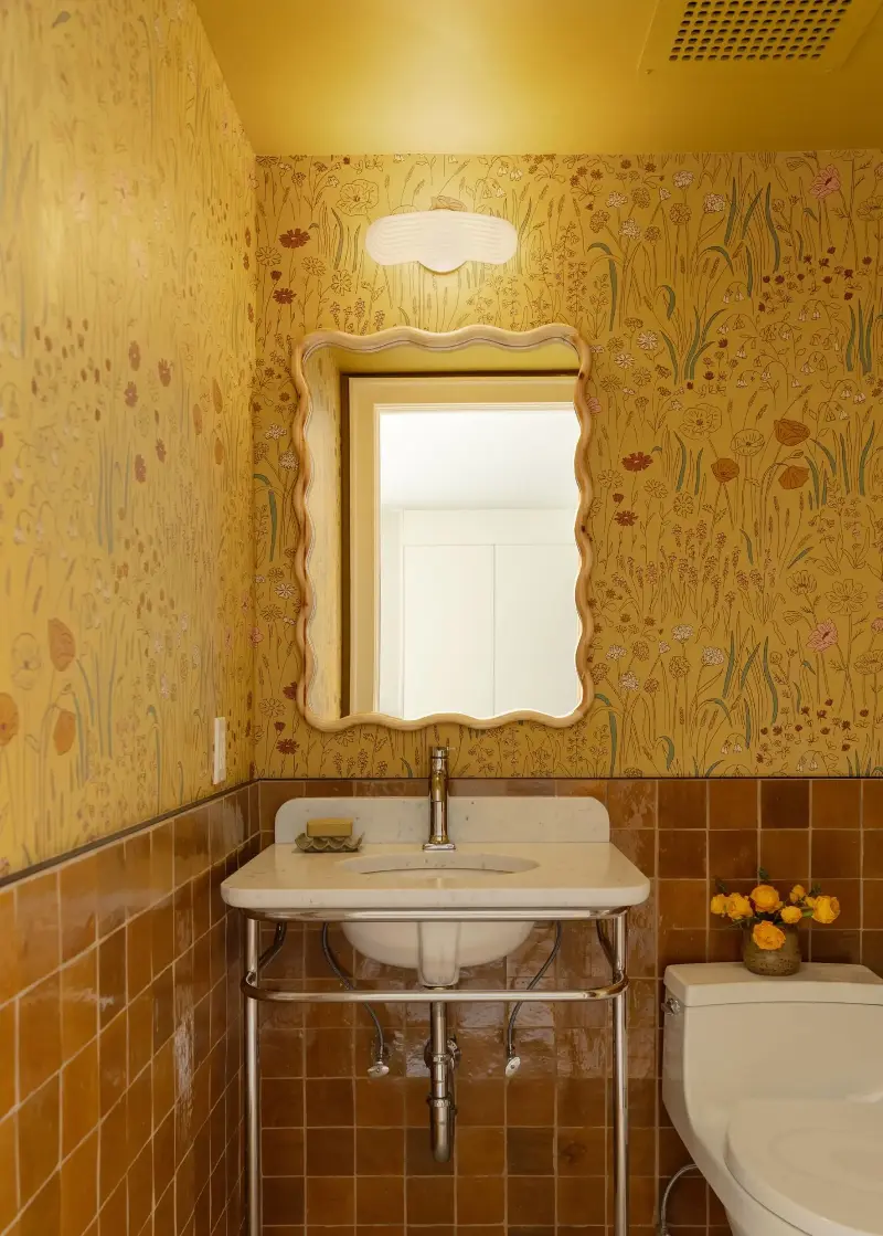 Ochre teamed with brighter variations of yellow creates a fun, deeply warming look.  (Image credit: Nicholas Venezia. Design: Dunham Robinson)