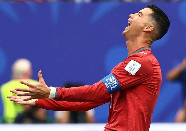 Đến lúc Ronaldo nên ngồi dự bị?- Ảnh 1.