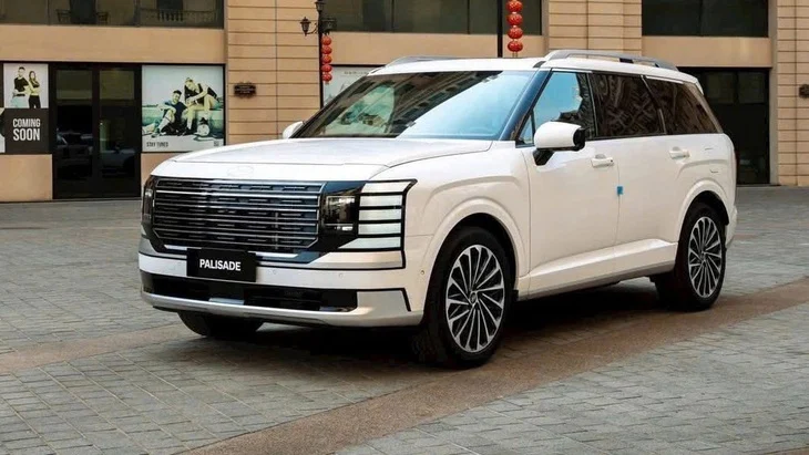 New plug-in hybrid car coming to Vietnam to compete with Hyundai Palisade: Full charge allows for nearly 1,200km of driving - Photo 2.