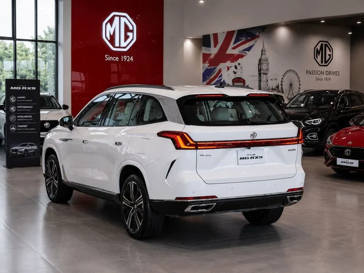 New plug-in hybrid car coming to Vietnam to compete with Hyundai Palisade: Full charge allows for nearly 1,200km of driving - Photo 3.