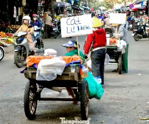 Kiếm tiền triệu mùa Tết từ nghề bán cát lư hương