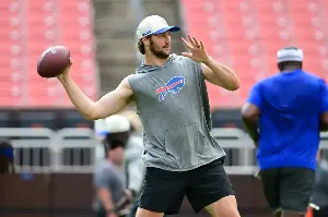 Former All-Pro QB hypes up Bills’ Josh Allen as his MVP pick