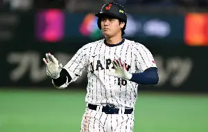 Shohei Ohtani’s Epic WBC HR Bat Flip Breaks the Internet — See It Here