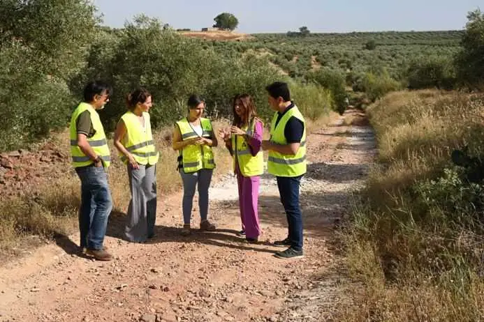 La Junta inicia obras de emergencia para reparar cuatro caminos rurales de Linares afectados por las borrascas