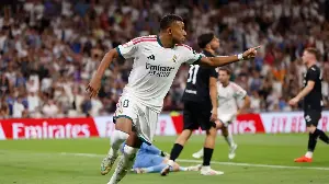 Kylian Mbappé gives Real Madrid their first home win of the season with a hat-trick