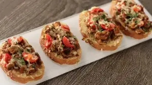 Don't know what to do with leftover chicken curry? Try chef Sanjeev Kapoor's delicious leftover chicken toast recipe