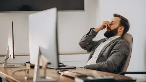 What happens to your eyes from long screen time at work? Ophthalmologist explains risks and how to protect your vision